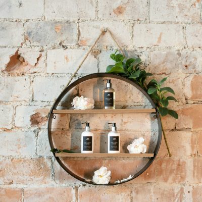 Fragrance-free cosmetics : not necessarily "safe".